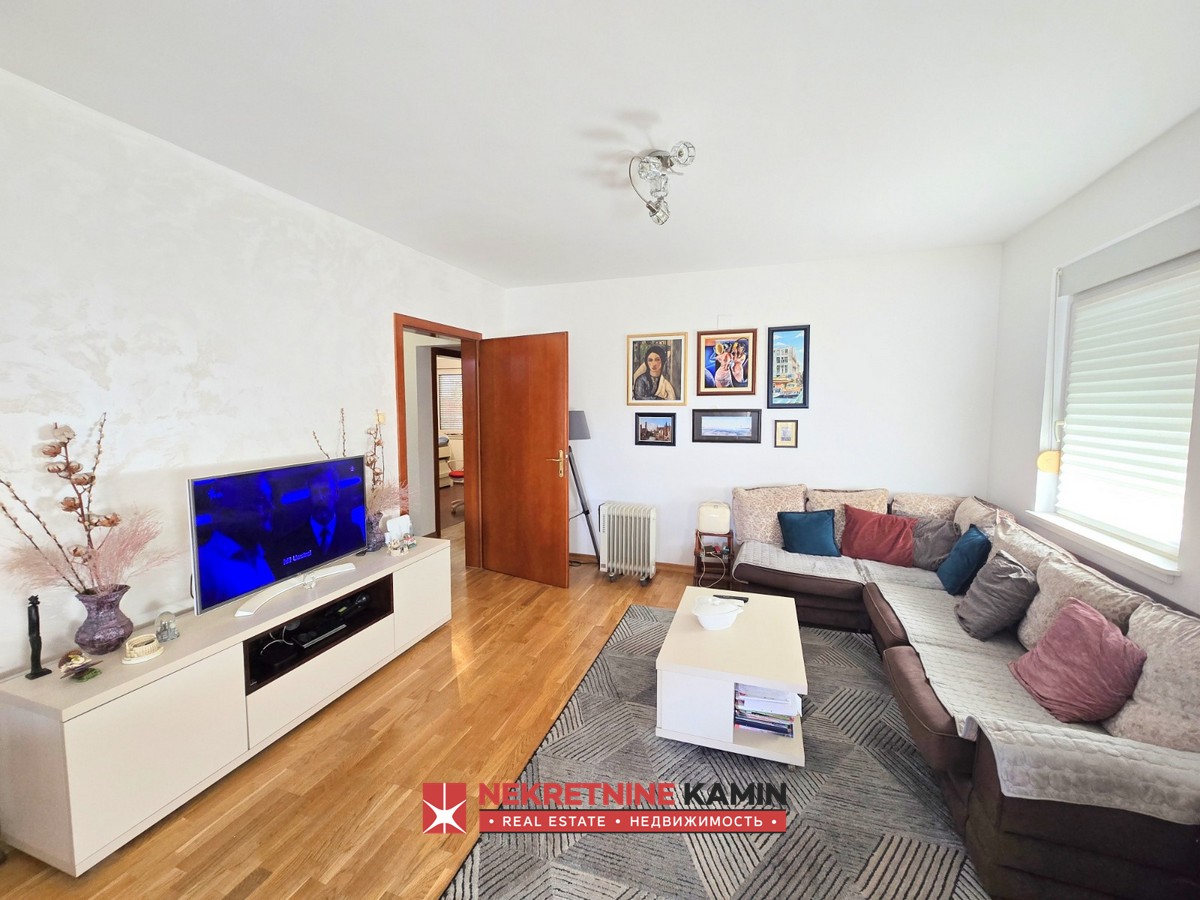 Trosoban stan 91m2 + terase, Maini, Budva